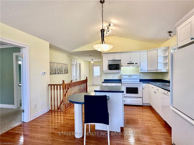  3 - 1625 ATTAWANDARON Rd  London, N6G 3M5 | Image 11