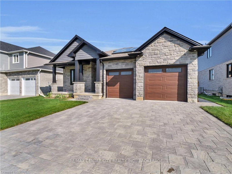 104 Foxborough Pl, Thames Centre, N0M 2P0 | Image 2