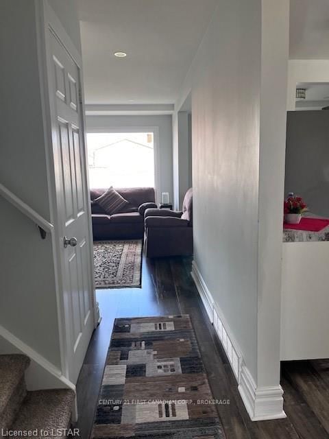 Listing Image 6