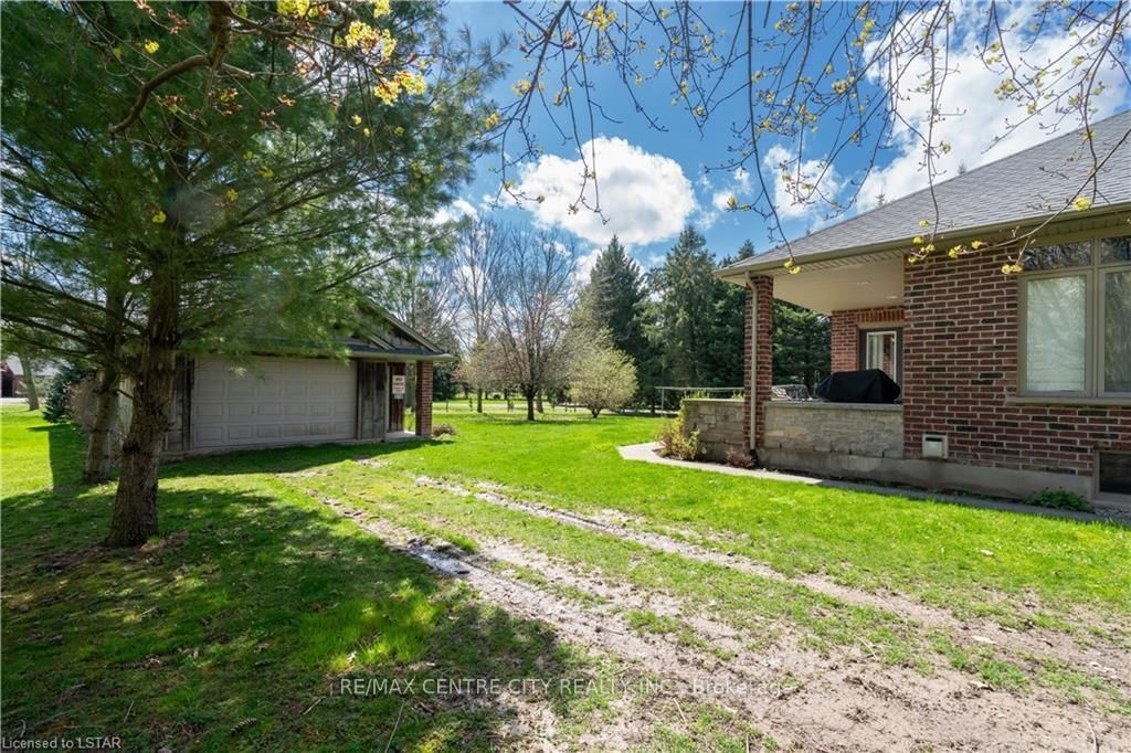 Listing Image 10