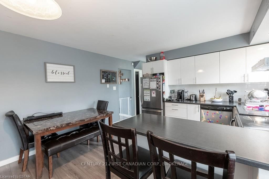 Listing Image 13
