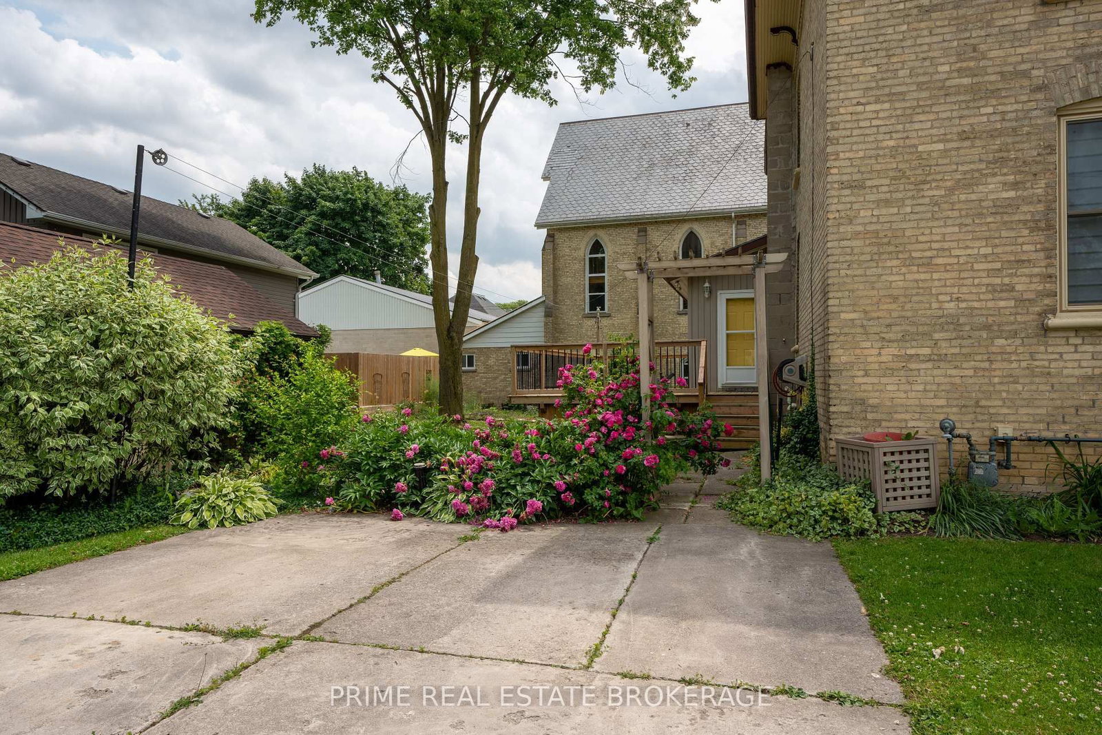 Listing Image 5