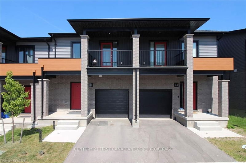 home for sale on 42-1820 Canvas Way