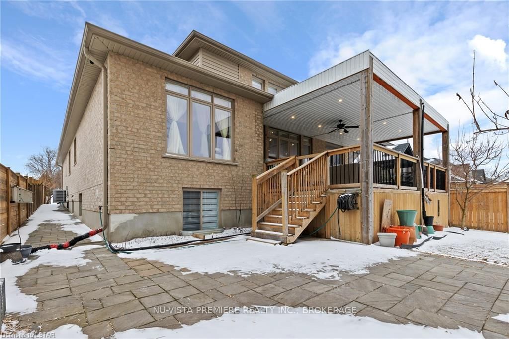 Listing Image 7