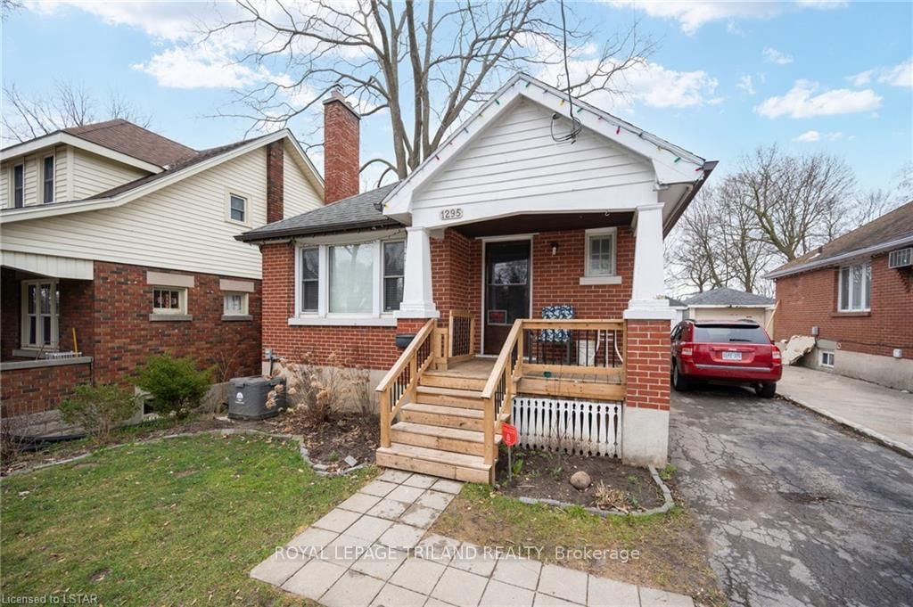 Listing photo 3