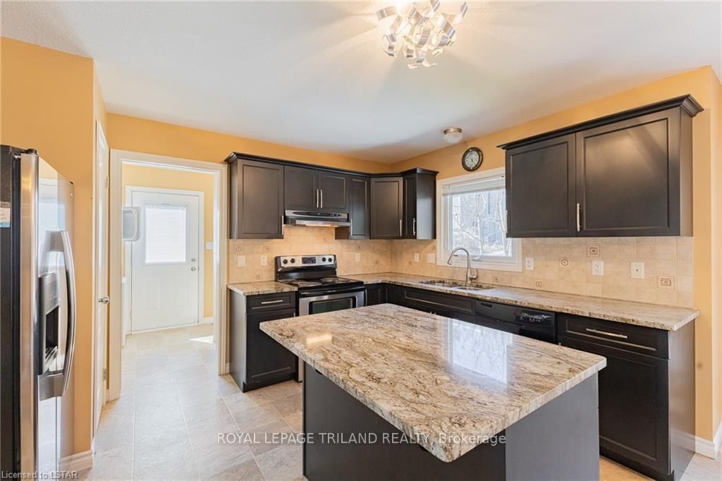 Listing Image 19