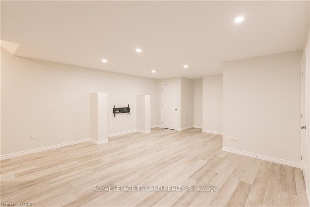 Listing Image 30