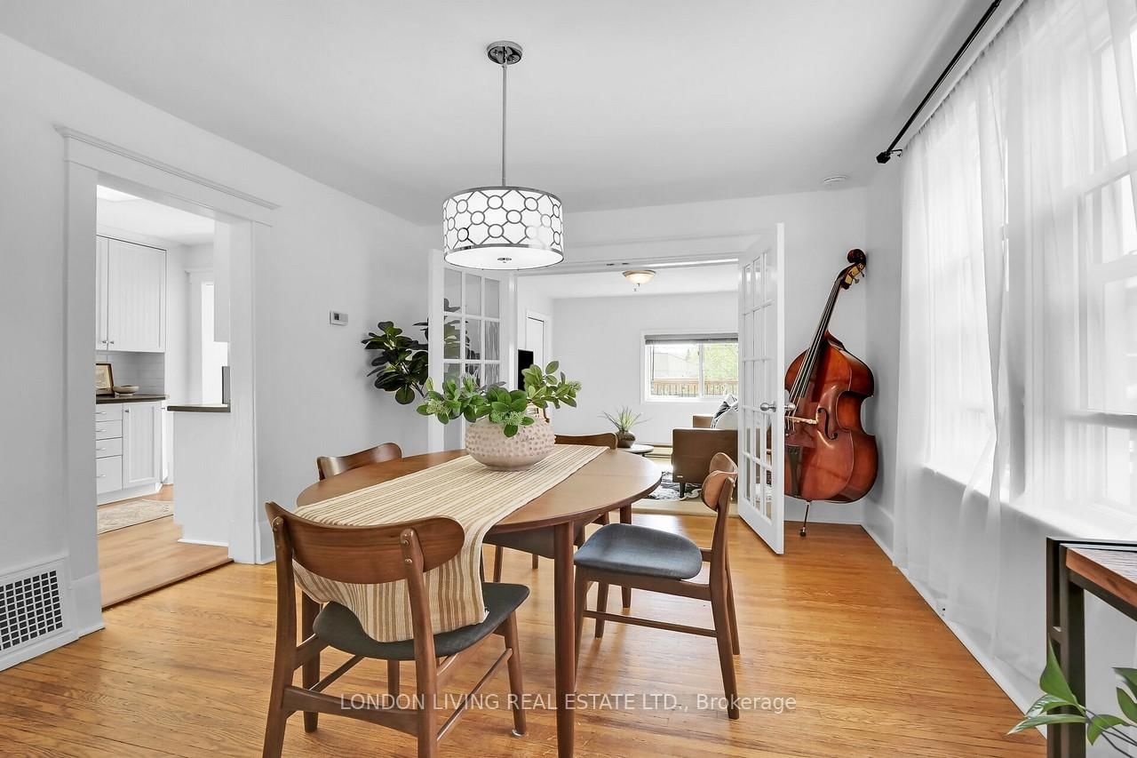 Listing Image 10