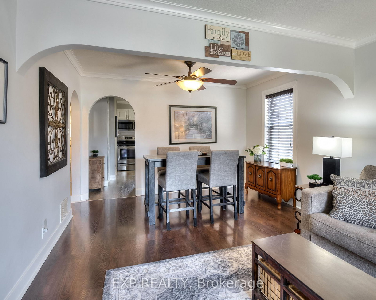 Listing Image 7