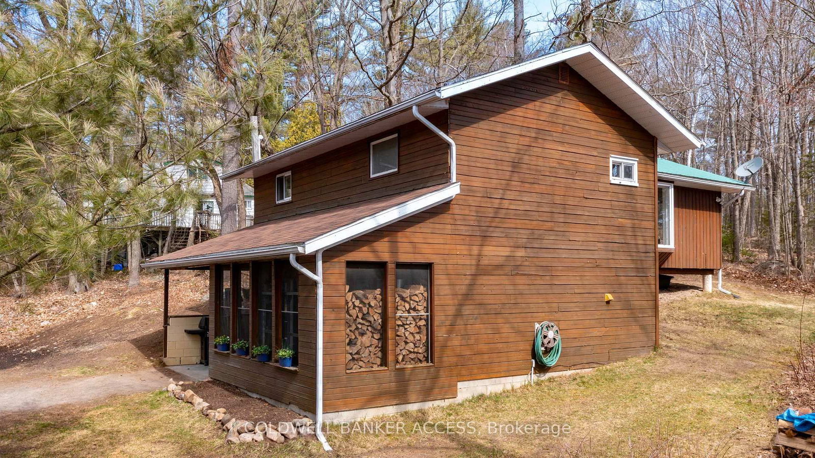 Listing Image 4