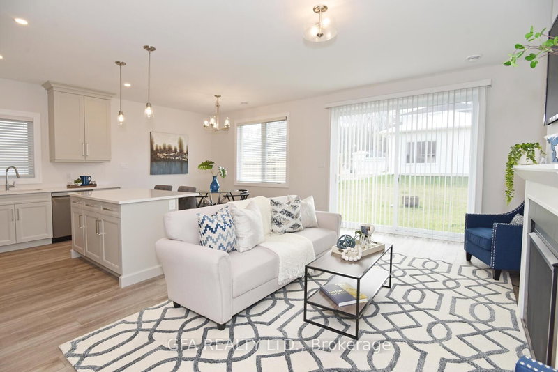 403 Breakwater Blvd, Central Elgin, N5L 0B5 | Image 3