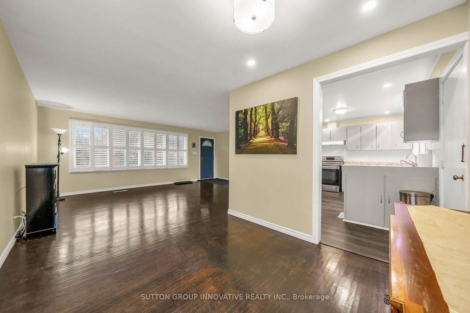 Listing Image 7