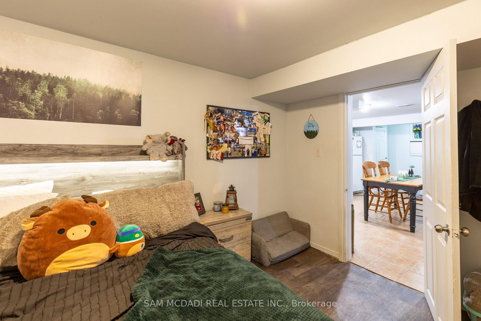 Listing Image 23