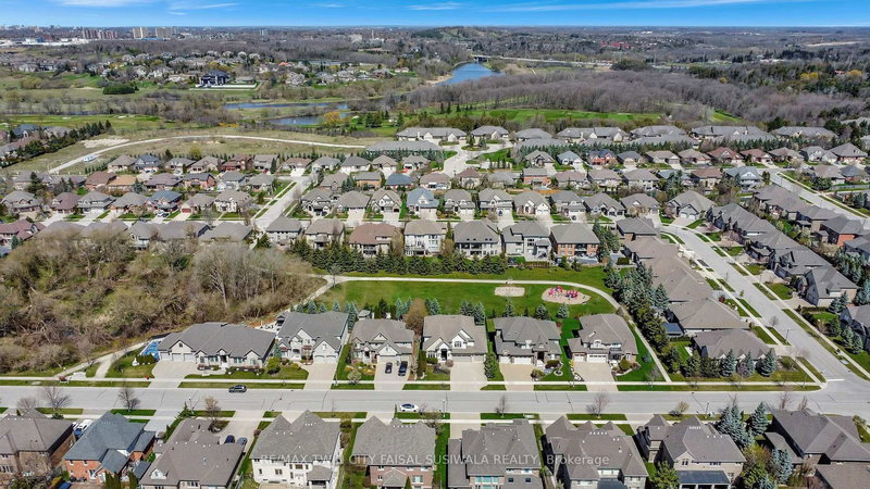 459 Deer Ridge Dr, Kitchener, N2P 0A7 | Image 2