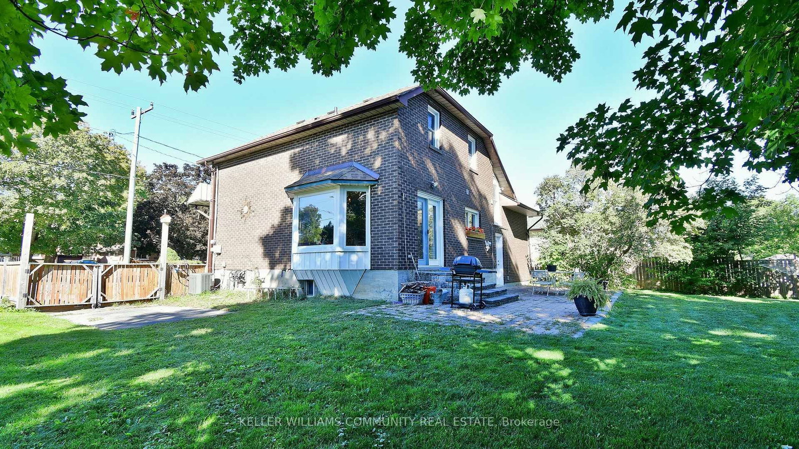Listing Image 4