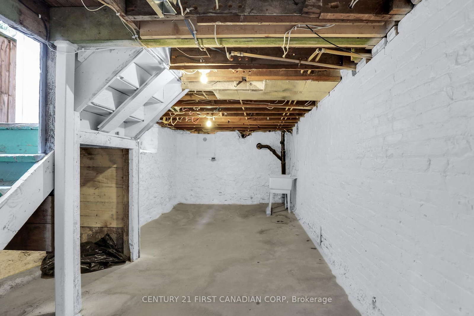 Listing Image 38
