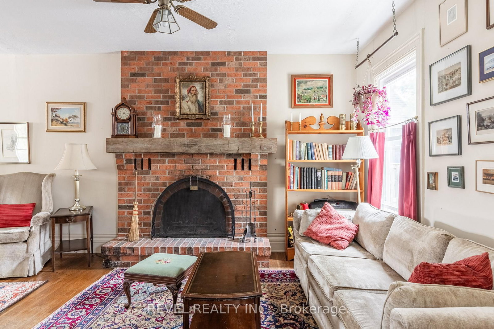 Listing Image 11