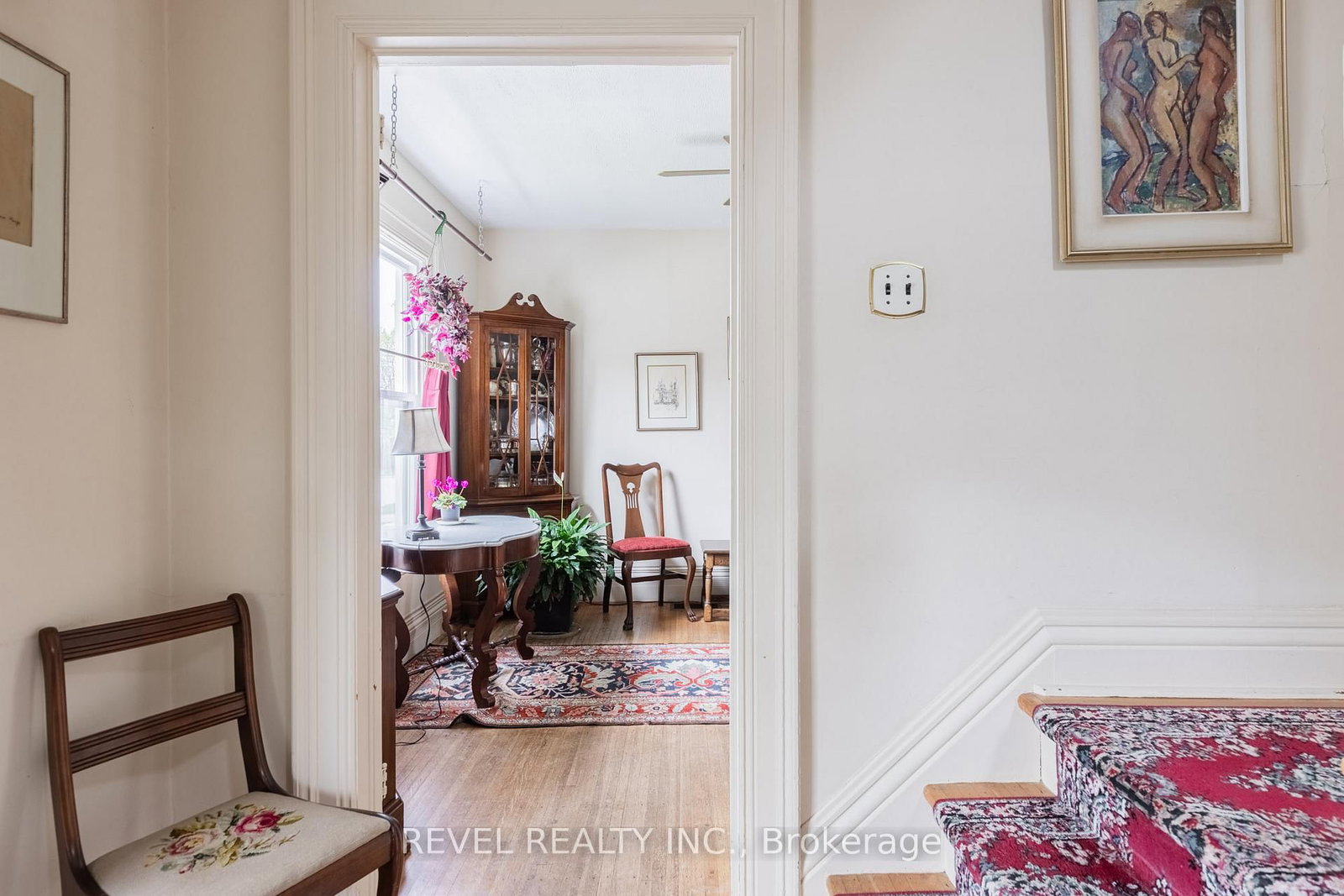 Listing Image 6