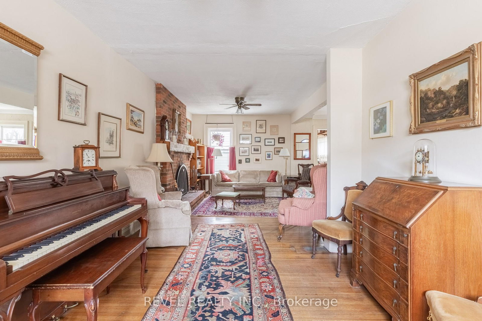 Listing Image 9