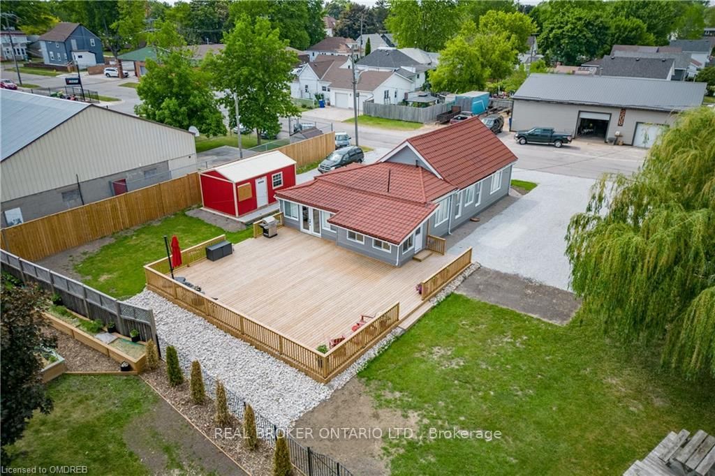 Listing Image 4