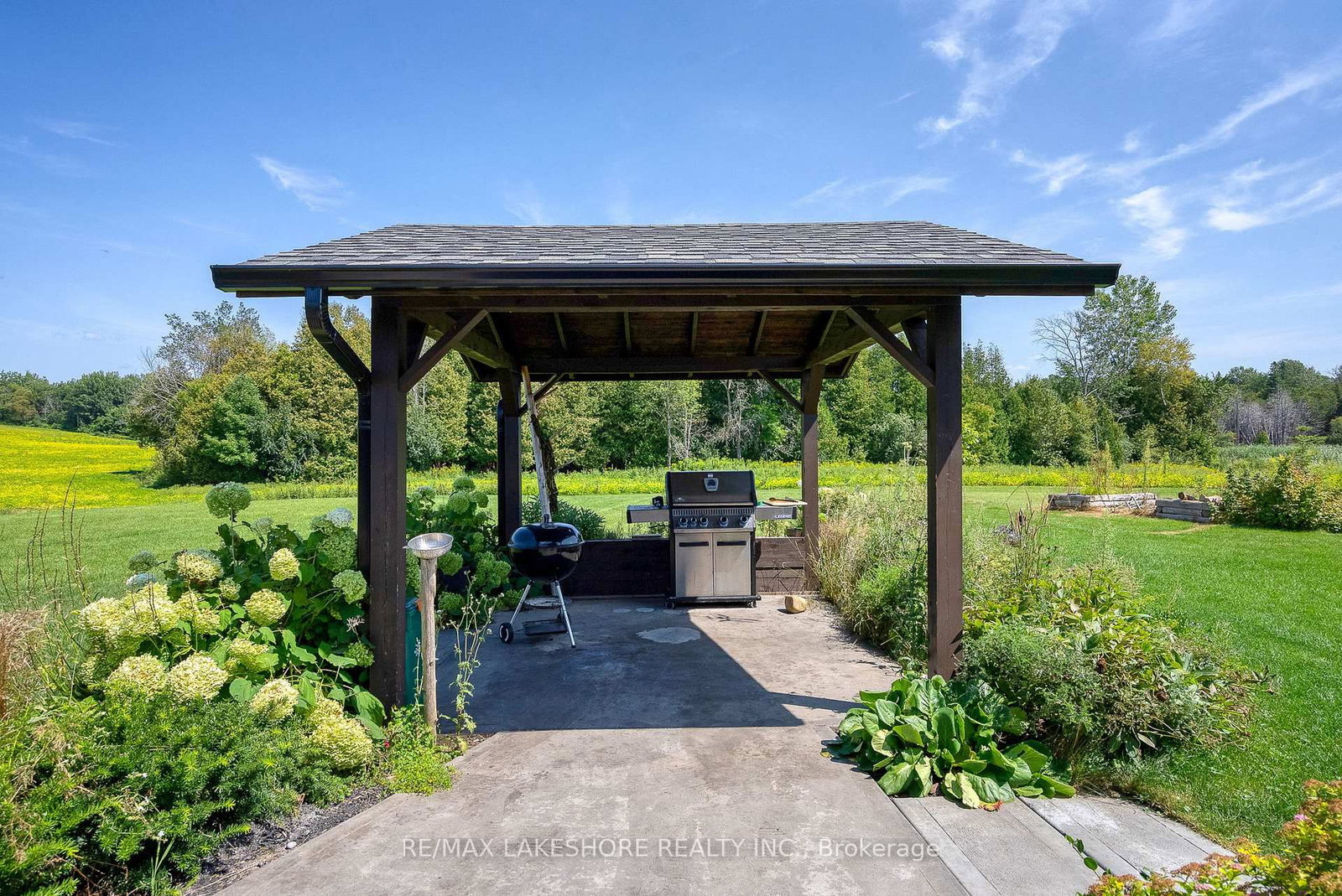 Listing Image 6
