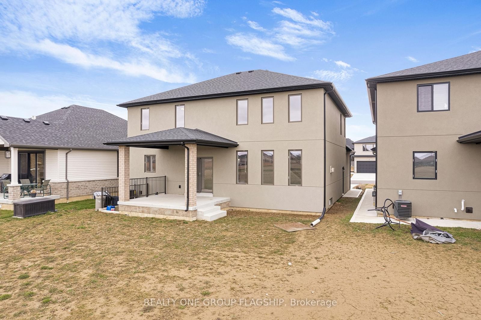 Listing Image 7