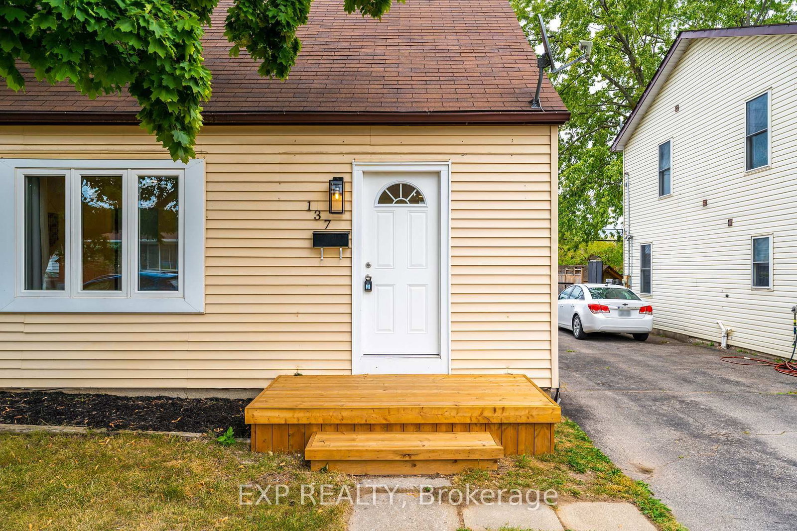 Listing Image 3