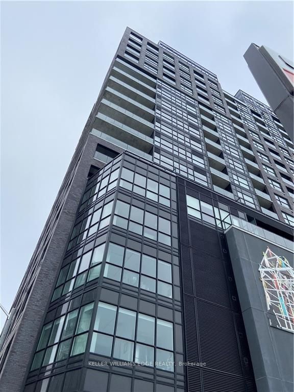 home for lease on 1601-1 Victoria Street S