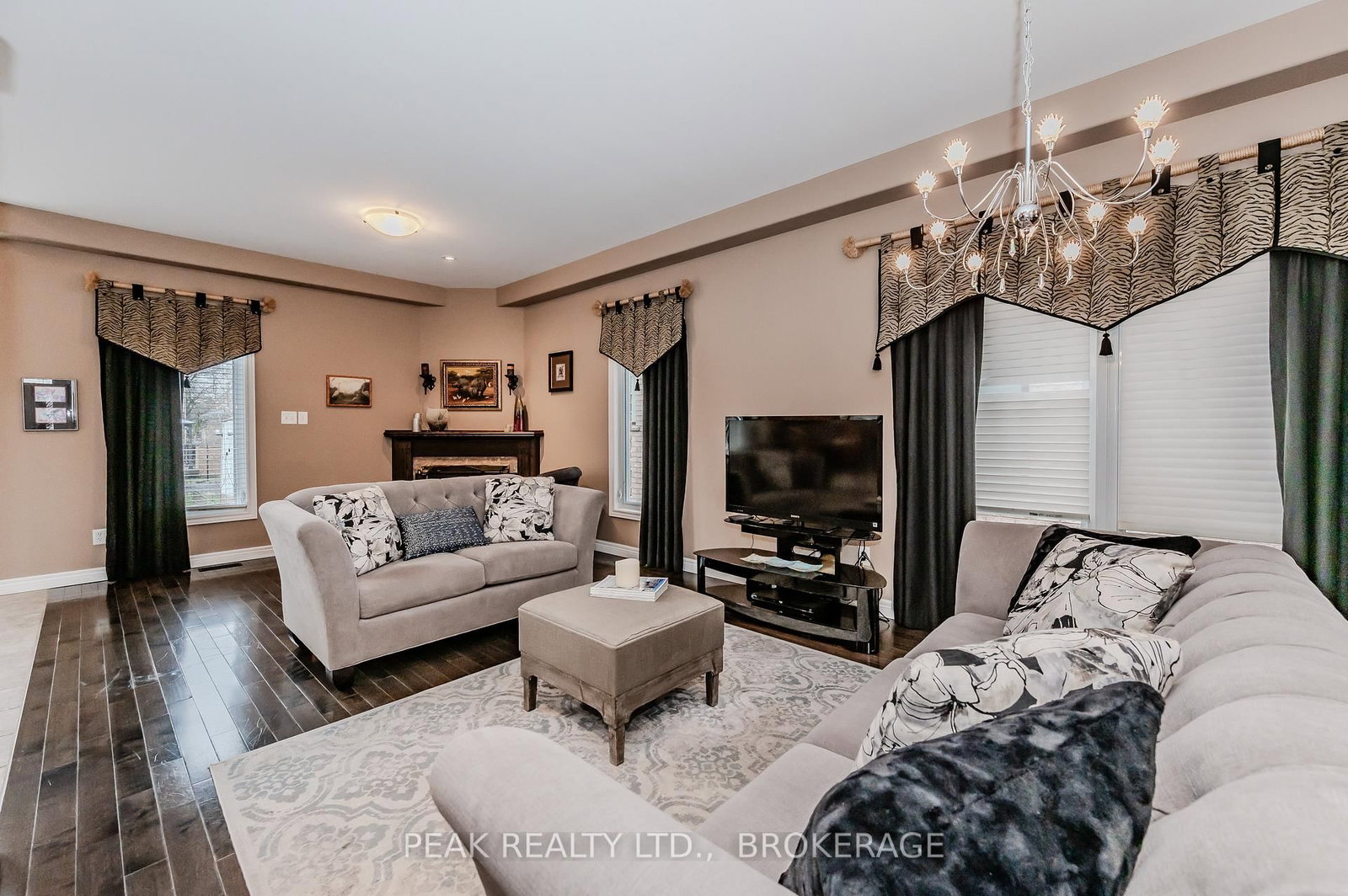 Listing Image 9