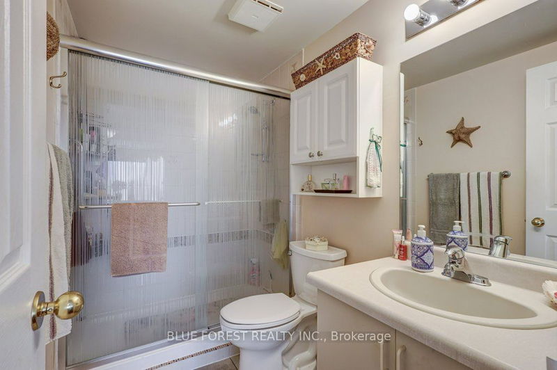  707 - 744 Wonderland Rd S London, N6K 4K3 | Image 32