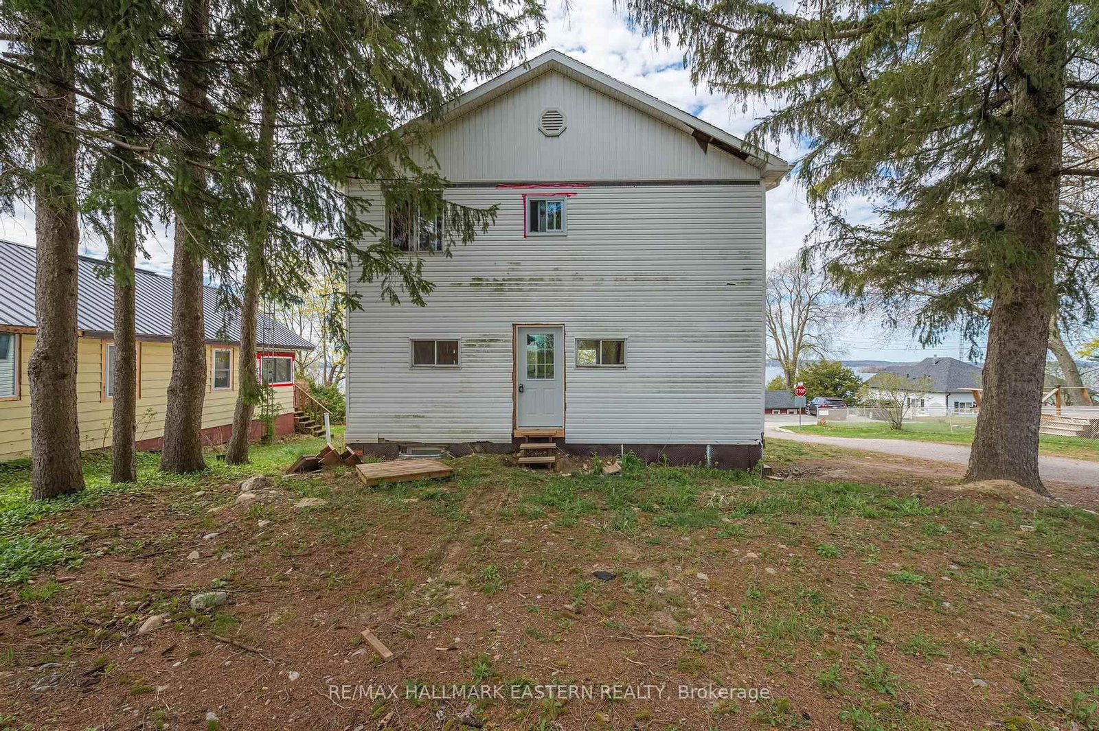 Listing Image 3