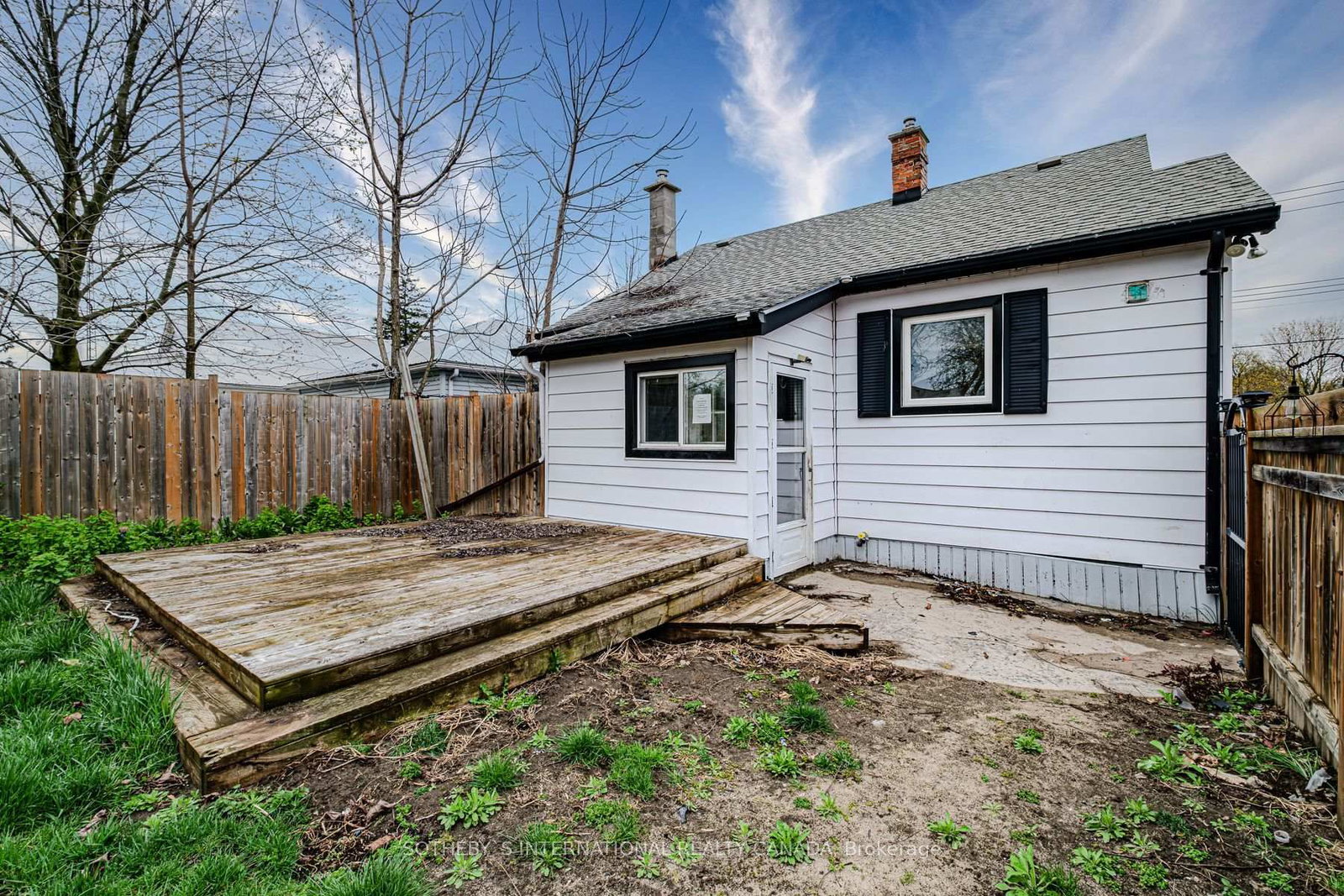 Listing Image 5