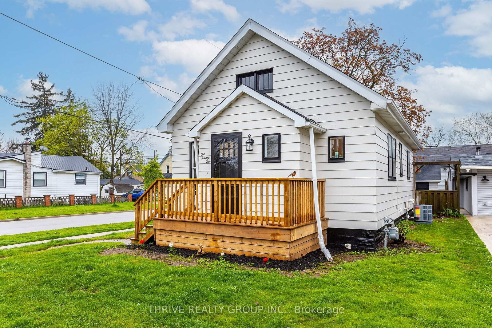 Listing photo 3