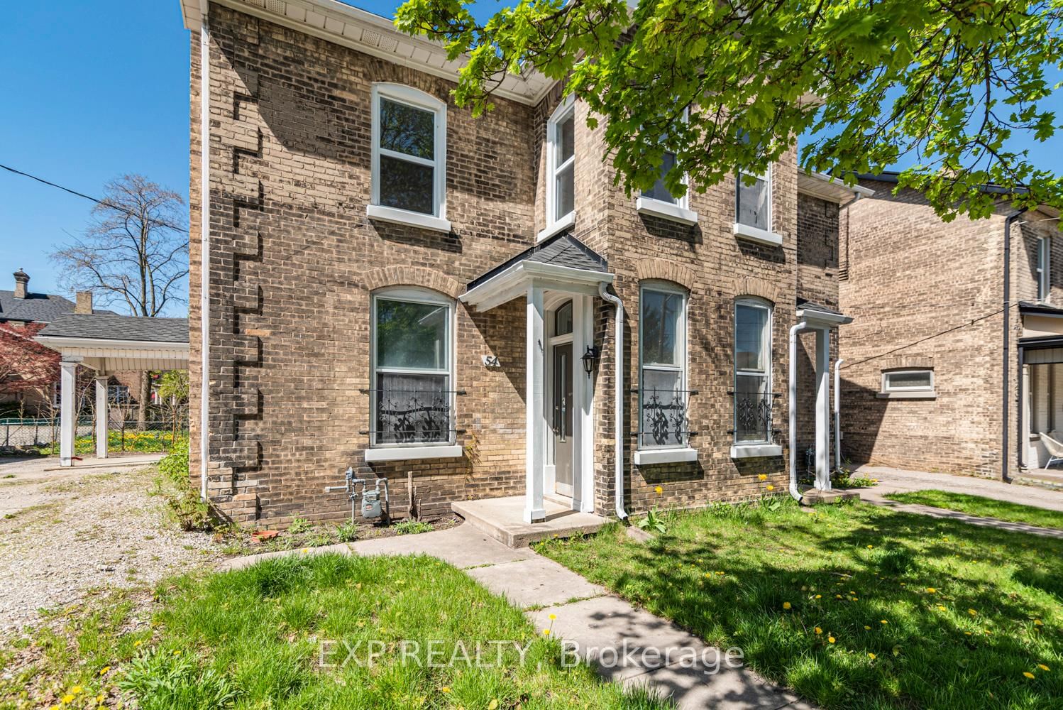 Listing photo 2