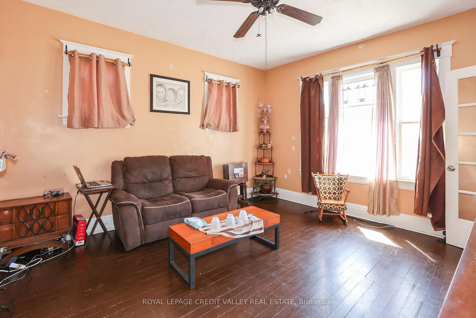 Listing photo 3