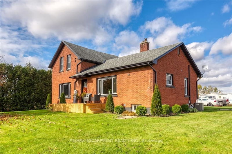 home for sale on 1671 12th Concession Road