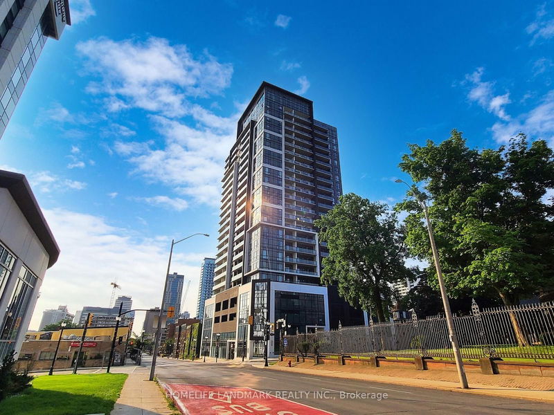 home for lease on 2301-15 Queen Street S