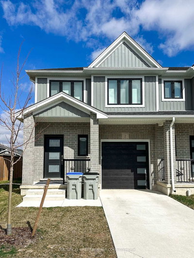 Townhouse leased at 2-17 Nicholson Street, Lucan Biddulph, Ontario, N0M 2J0 - Lucan - MLS: X8303488