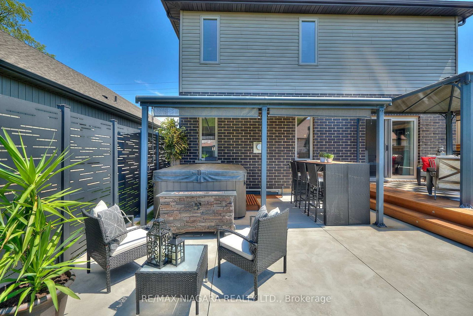Listing Image 6