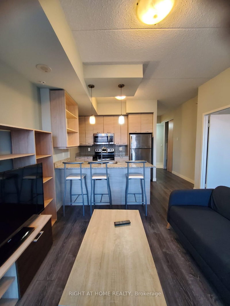 1601 - 318 Spruce St, Waterloo, N2L 3M7 | Image 2