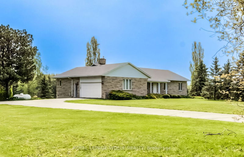 home for lease on 1955 Moser-Young Road