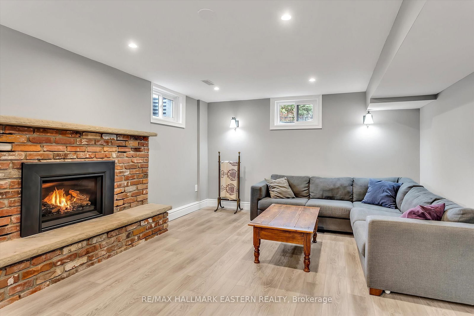 Listing Image 16