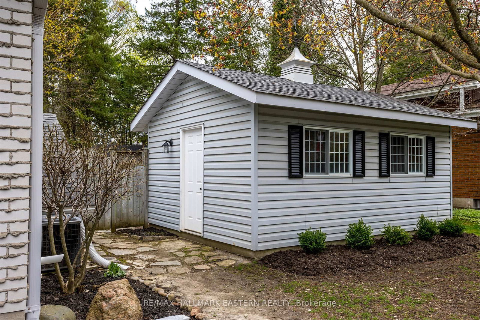 Listing Image 22