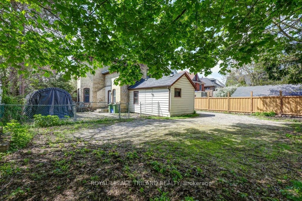 Listing Image 6
