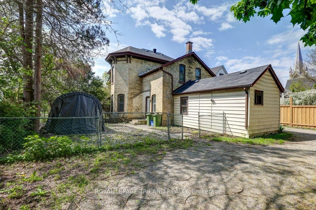 Listing Image 7
