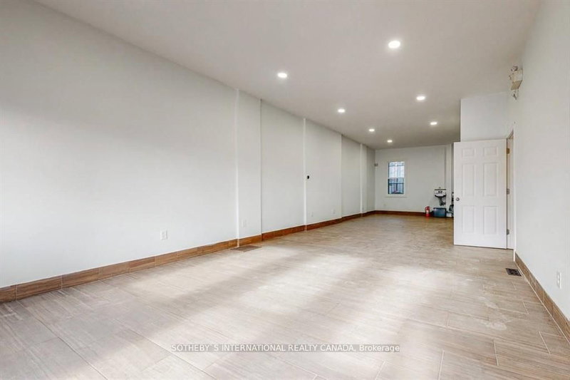 1439 Main St E, Hamilton, L8K 1C4 | Image 2