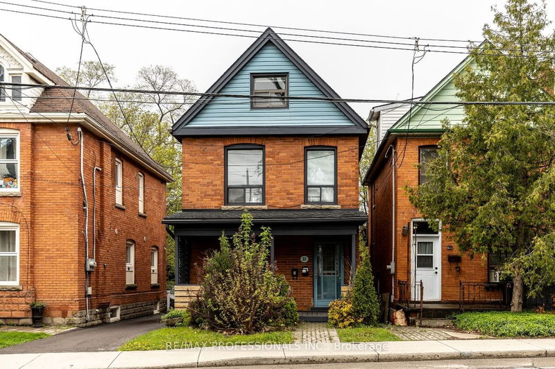 home for lease on Upper-33 Dundurn Street N