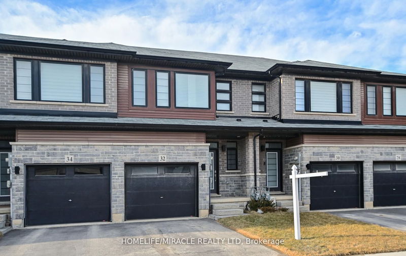 home for lease on 32 Bellhouse Avenue