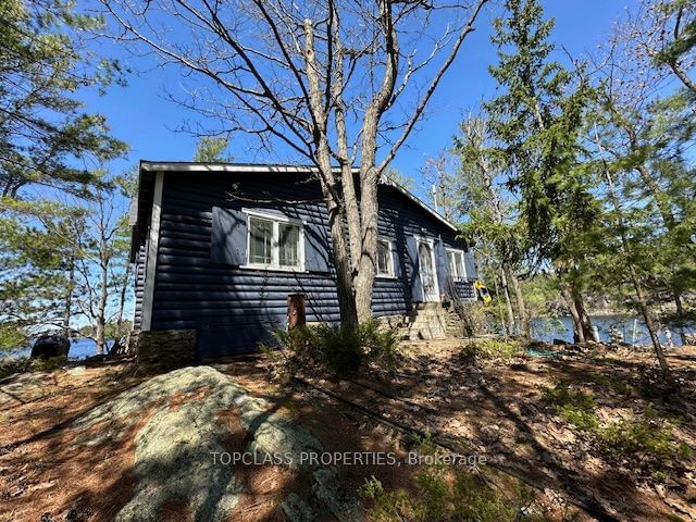 1 Island • Gravenhurst, ON photo 19