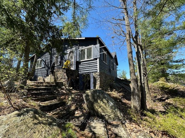 1 Island • Gravenhurst, ON photo 22